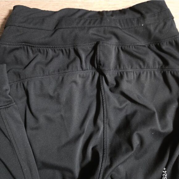 Lululemons Women's Black Jogger Pants - Picture 11 of 11